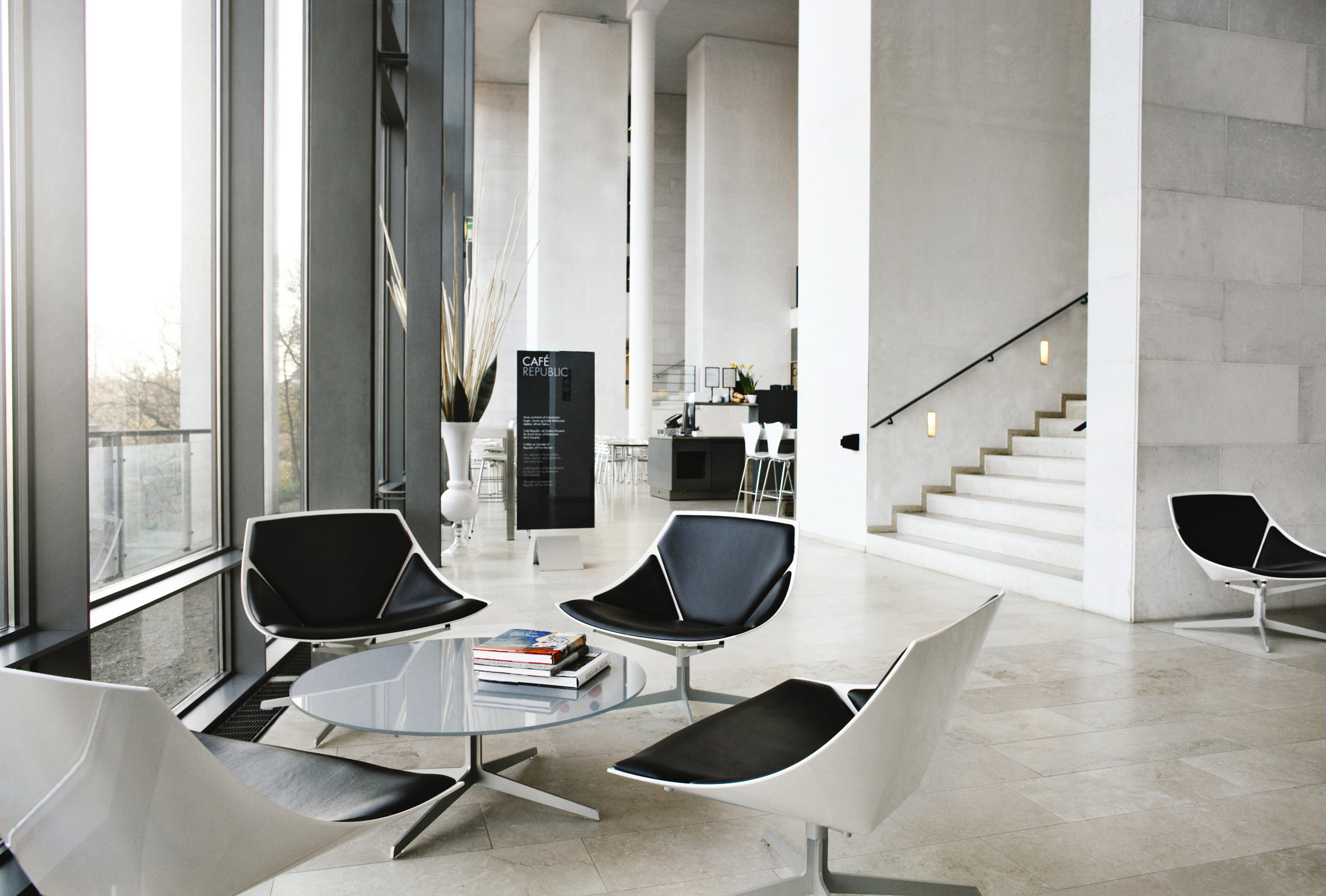 space-spacetable-fritzhansen-b.jpg